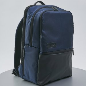 حقيبة ظهر Gucci مصنوعة من قماش النايلون للجنسين