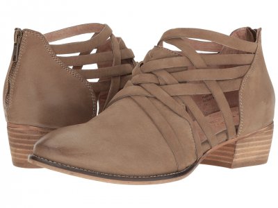 حذاء سيشل بني اللون للنساء